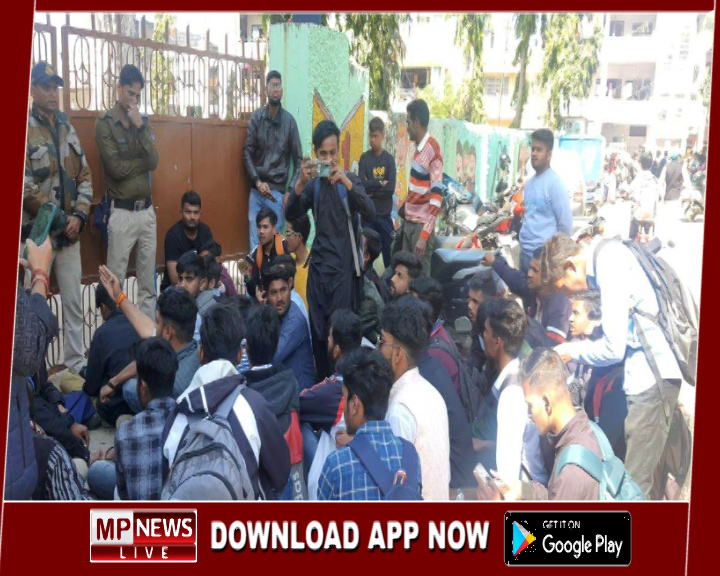 देर से पहुंची छात्रा को नहीं मिली परीक्षा देने की अनुमति, केंद्र पर ही हुई बेहोश