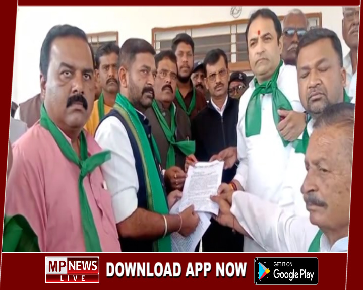 12 सूत्रीय मांग को लेकर  कांग्रेस संयुक्त किसान मोर्चा ने पाटन में राष्ट्रपति के नाम सौपा ज्ञापन