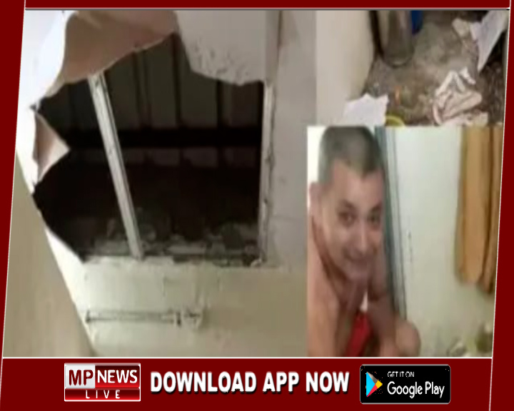 भरभरा कर गिरी आरडीवीवी आवास की सीलिंग, बाल बाल बचा कर्मचारी