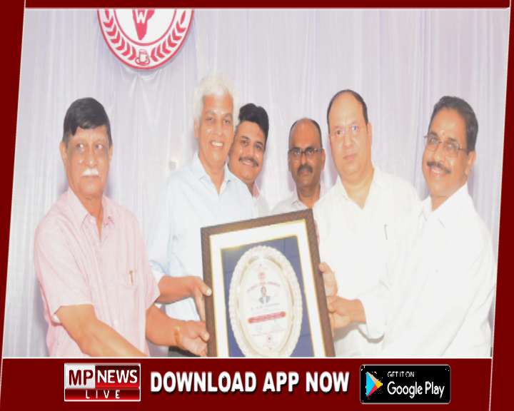 विशाल रक्तदान शिविर में 140 इंडियन कॉफी हाउस वर्क्स सदस्यों ने किया रक्तदान