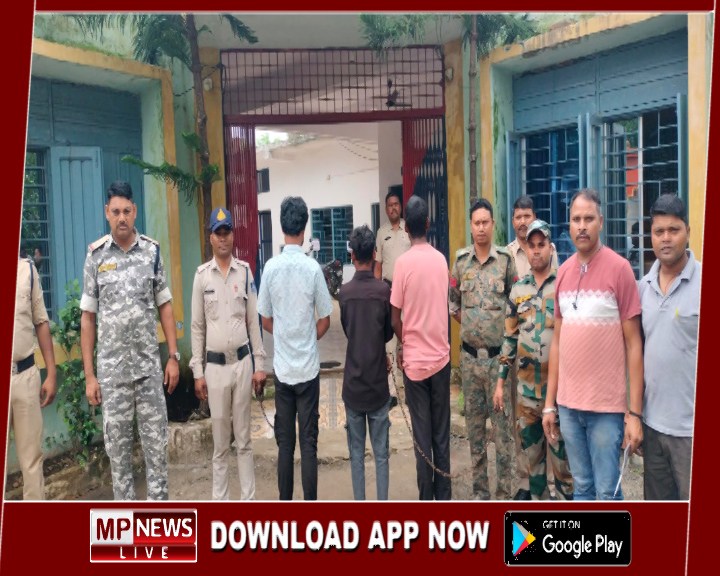 चाकू की नोंक पर अवैध वसूली करने वाले तीन आरोपी गिरफ्तार, अमरपुर पुलिस की तत्पर कार्रवाई