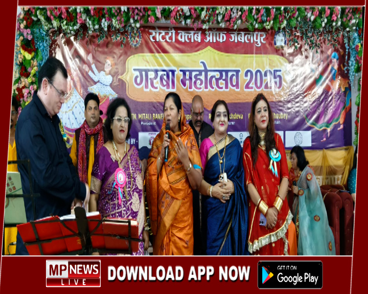 गरबा मे दिखी माँ भगवती की आराधना