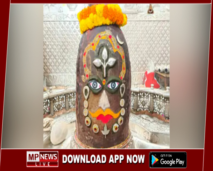 धनतेरस पर महाकाल के दरबार में भक्तों का उमड़ा सैलाब, दीपोत्सव का हुआ आगाज