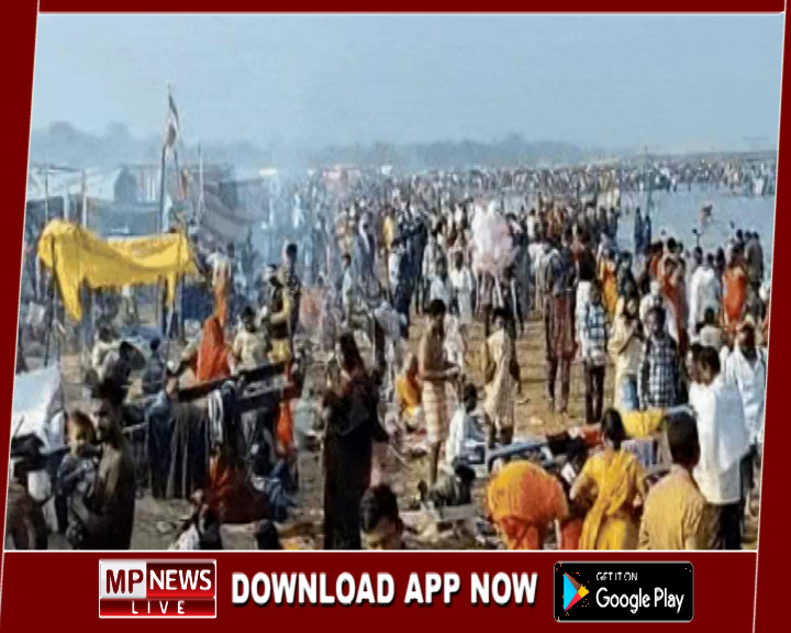 कार्तिक पूर्णिमा में लाखो श्रद्धालुओं ने लगाई तवा नदी में आस्था की डुबकी, तवा-नर्मदा संगम बांद्राभान में लगा मेला