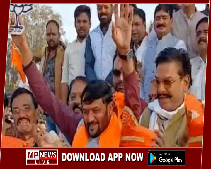 बिहार चुनाव में एनडीए ने मारी बाजी, मध्यप्रदेश में जश्न का माहौल, इंदौर में मुख्यमंत्री ने भाजपा कार्यकर्ताओं को खिलाए लड्डू