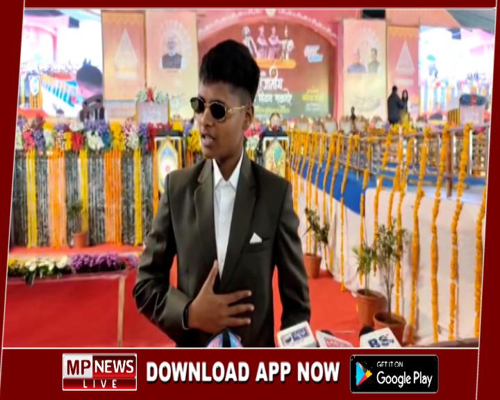 जनजातीय गौरव दिवस कार्यक्रम में पहुंची क्रिकेटर क्रांति गौड़