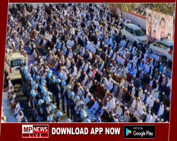 ईद-उल-फितर की नमाज में उमड़ा जनसैलाब, शिया समुदाय का विरोध, अमेरिका-इजराइल के खिलाफ लगे नारे