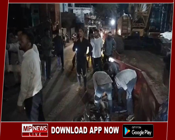 अज्ञात वाहन की टक्कर से दो युवकों की मौत, एनकेजे थाना क्षेत्र के बाबा घाट की घटना