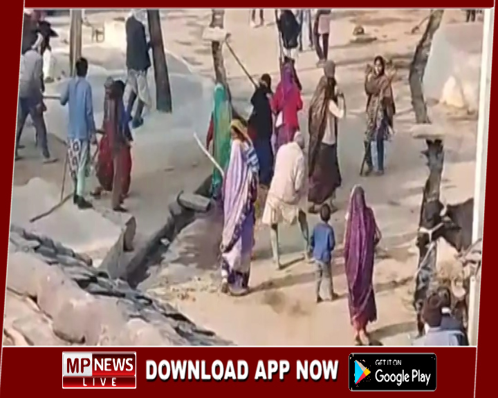 पाल-अहिरवार समाज के लोग भिड़े, कई राउंड फायरिंग, 2 महिलाएं घायल, 5 गिरफ्तार