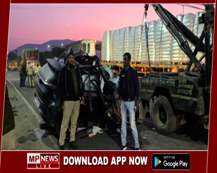 सड़क हादसे में पूर्व गृहमंत्री बाला बच्चन की बेटी सहित तीन लोगों की मौत